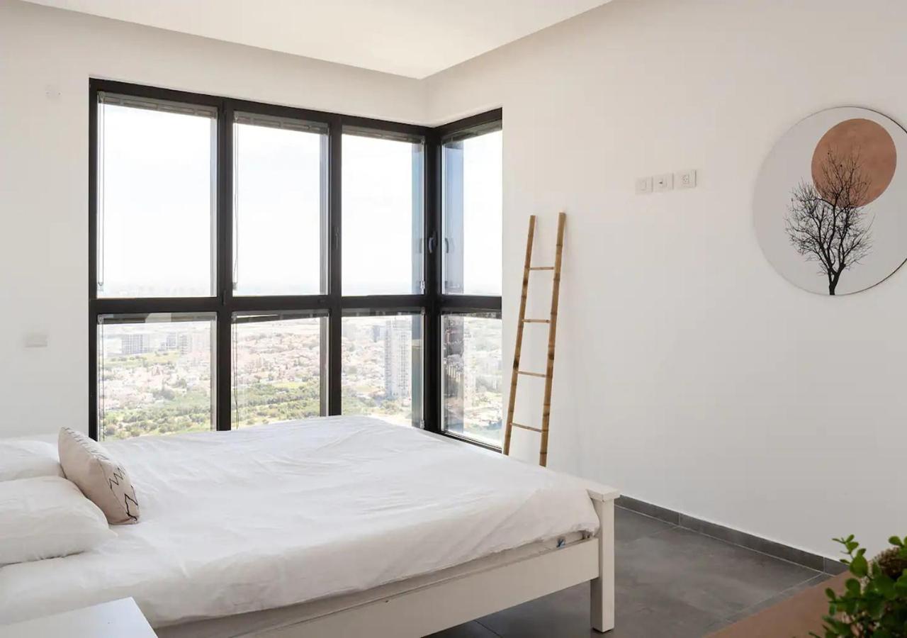 Oַ&O Group- Luxury Penthouse Jacuzzi Sea 36 Floor Apartman Bat Jám Kültér fotó