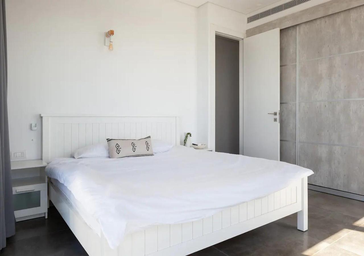 Oַ&O Group- Luxury Penthouse Jacuzzi Sea 36 Floor Apartman Bat Jám Kültér fotó